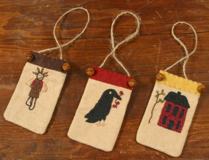 ORNAMENT - POCKET  HOUSE  DOLL  CROW