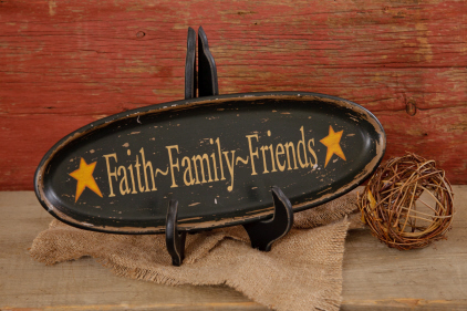 Wooden Plate - Blk Oval Faith Family Friends
